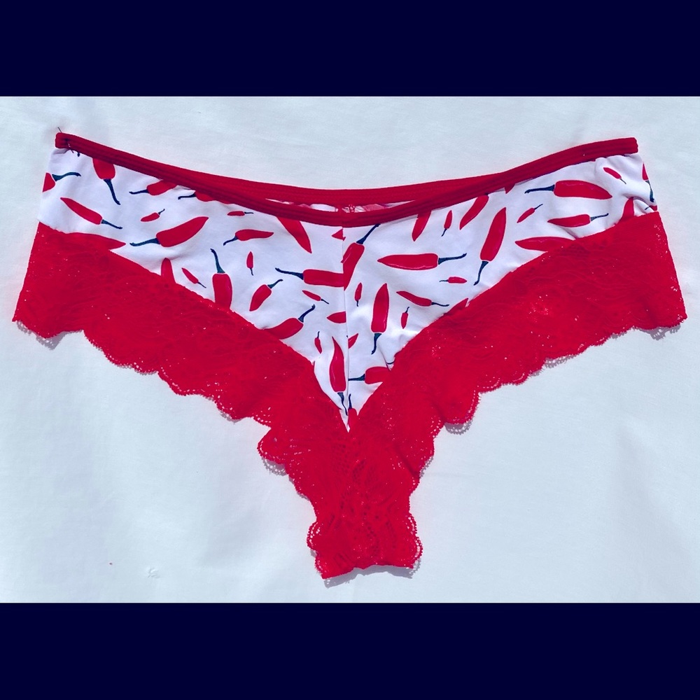 NWT  Women Panty Lingerie Sexy Red Pepper Print M